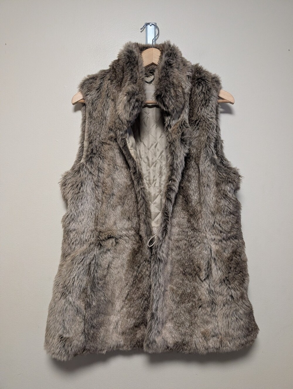 Banana Republic Faux Fur Vest Taupe Open Front Cozy Layer Large